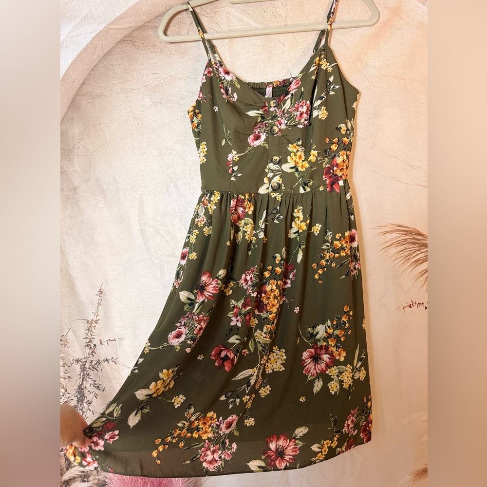 Floral Green Sleeveless Dress Size Medium